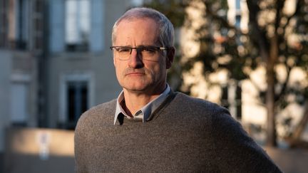 Alain Esquerre, porte-parole des victimes des enseignants de l'établissement scolaire catholique Notre-Dame-de-Bétharram (Pyrénées-Atlantiques), le 13 mars 2024 à Lestelle-Bétharram. (LILIAN CAZABET / HANS LUCAS)